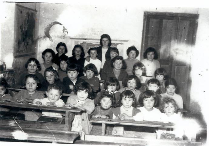Antiga escola de nenas de Espasande de Baixo
